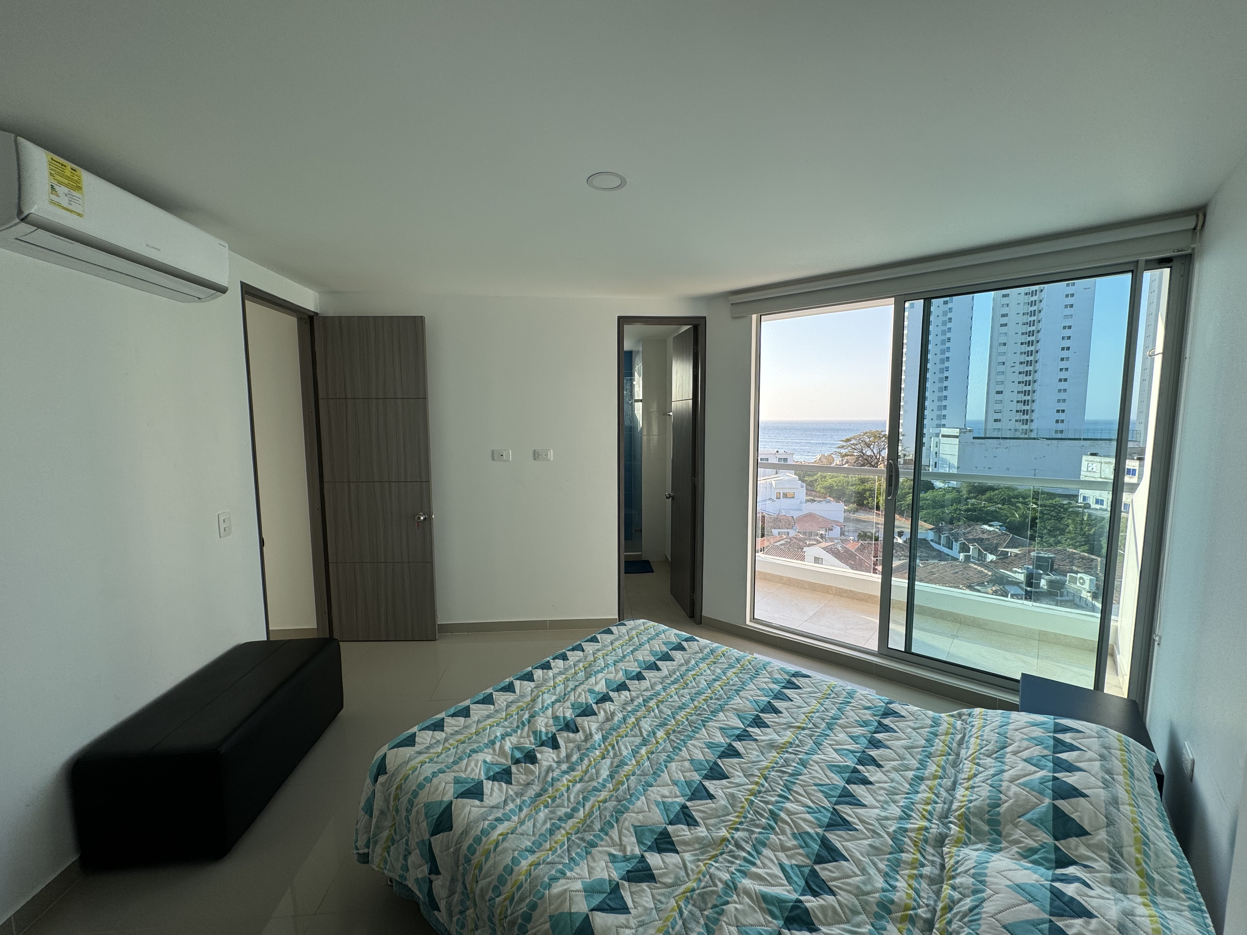 Apartamento en arriendo en Rodadero Sur, Santa Marta · foto 3 de 21