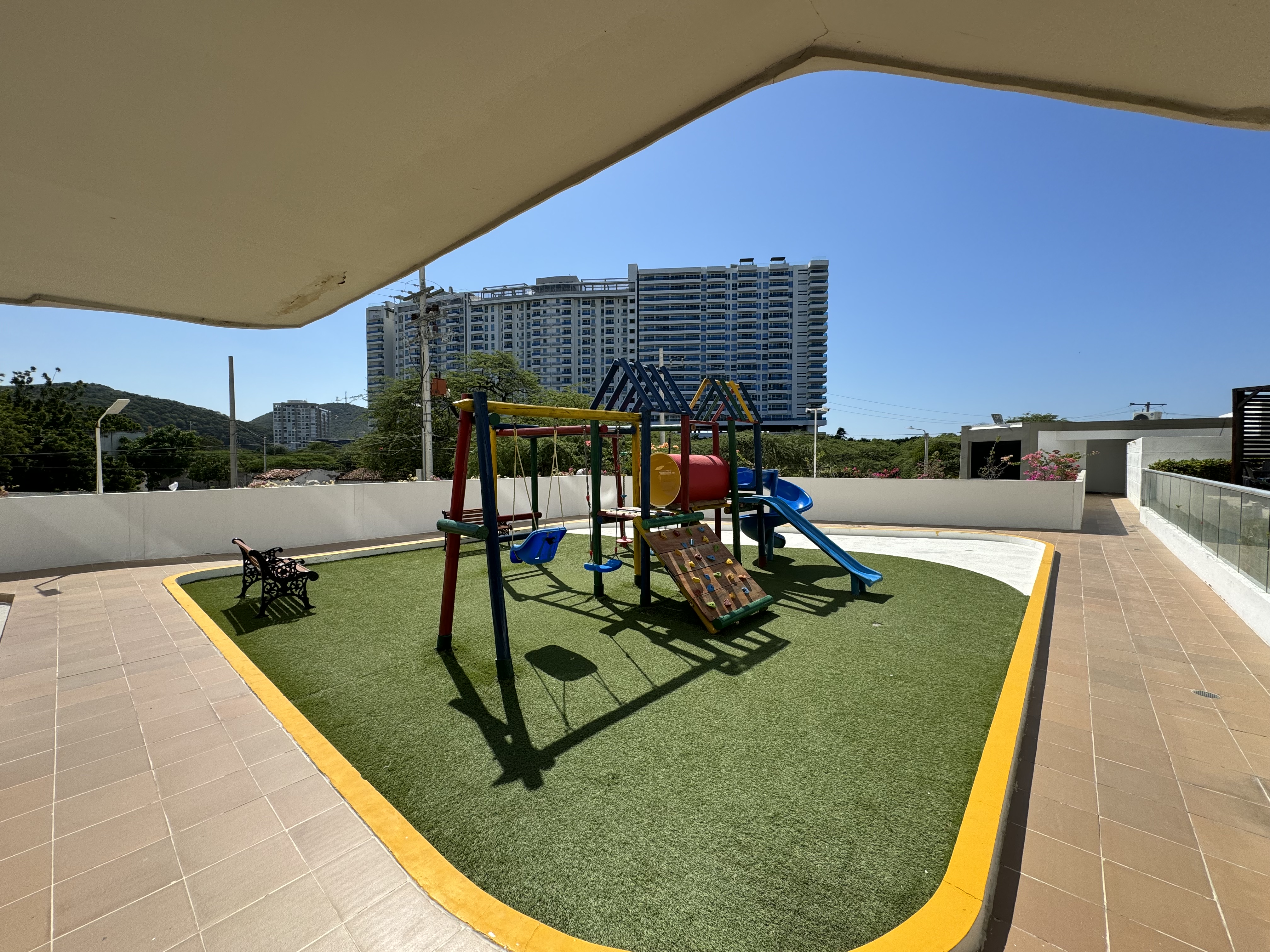 Apartamento en arriendo en Rodadero Sur, Santa Marta · foto 20 de 21