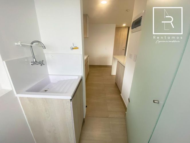 Apartamento de 3 alcobas en venta en Las Lomitas, Sabaneta, 102 m² · foto 13 de 14