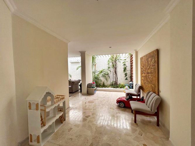 Casa de 4 alcobas en venta en Villa Santos, Barranquilla, 515 m² · foto 3 de 22
