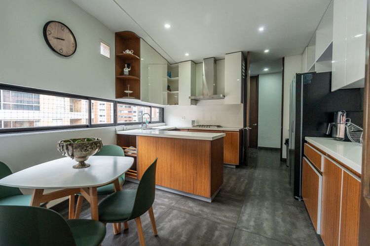 Apartamento de 3 alcobas en venta en Granada, Bogotá, 220 m² · foto 9 de 24