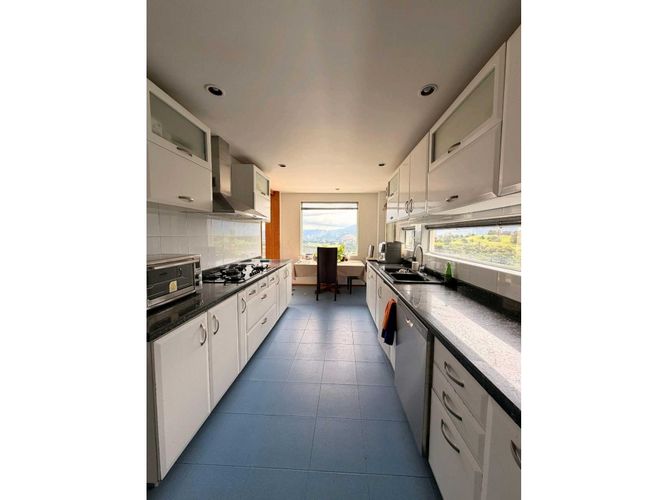 Casa de 5 alcobas en arriendo en Aposentos, Sopó, 390 m² · foto 8 de 24