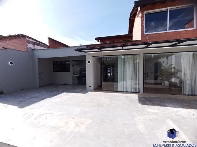 Casa de 4 alcobas en arriendo en Guaduales De La Abadia, Envigado, 240 m² · foto 6 de 16
