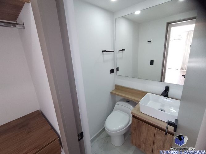 Casa de 4 alcobas en arriendo en Guaduales De La Abadia, Envigado, 240 m² · foto 11 de 16