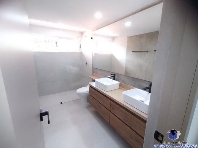 Casa de 4 alcobas en arriendo en Guaduales De La Abadia, Envigado, 240 m² · foto 14 de 16