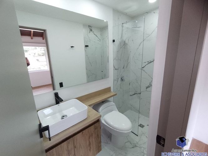 Casa de 4 alcobas en arriendo en Guaduales De La Abadia, Envigado, 240 m² · foto 16 de 16