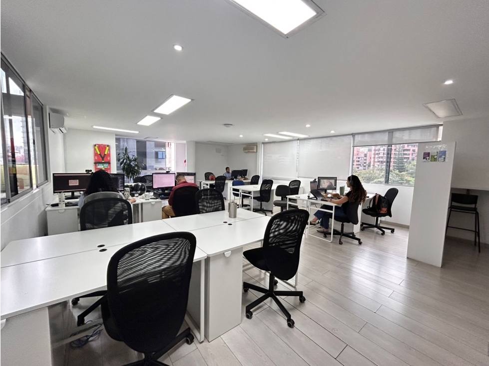 Oficina en Arriendo en Milla de Oro, Medellín