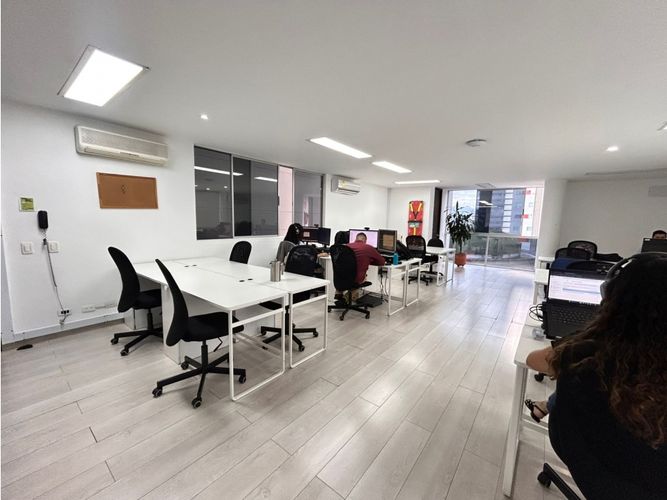 Oficina en arriendo en Milla De Oro, Medellín, 80 m² · foto 2 de 10