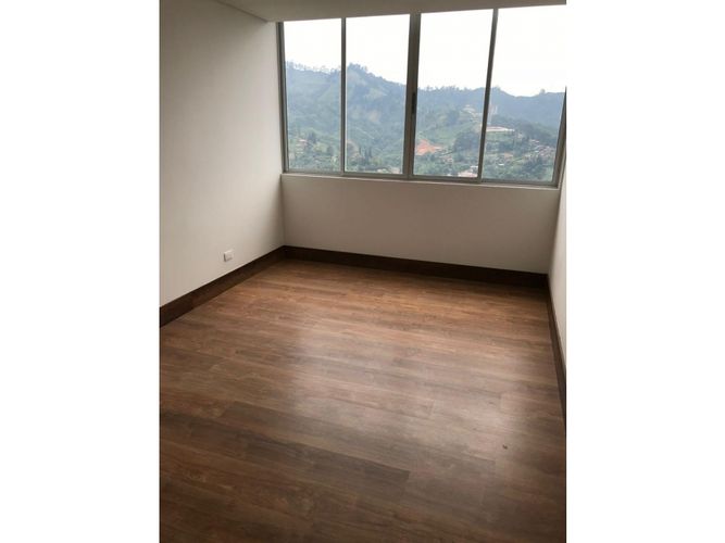 Apartamento de 2 alcobas en venta en Las Lomitas, Sabaneta, 78 m² · foto 5 de 15