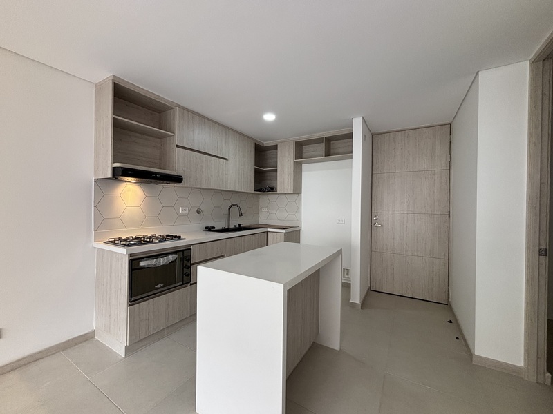 Apartamento en arriendo en Señorial, Envigado · foto 4 de 13