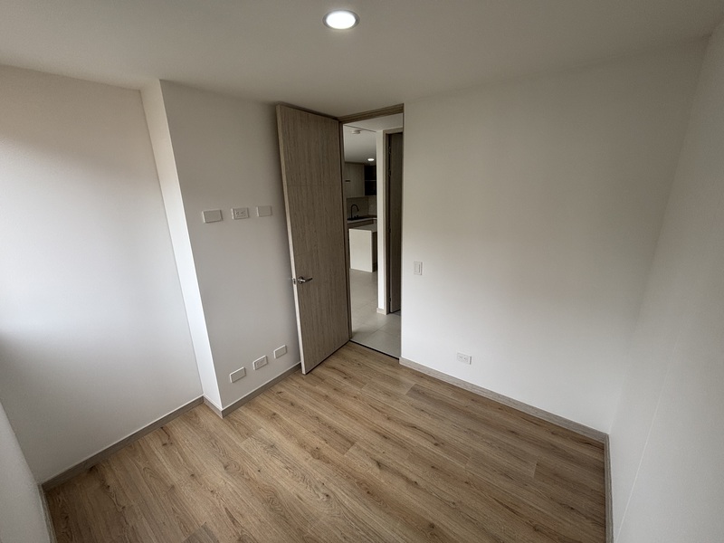 Apartamento en arriendo en Señorial, Envigado · foto 6 de 13
