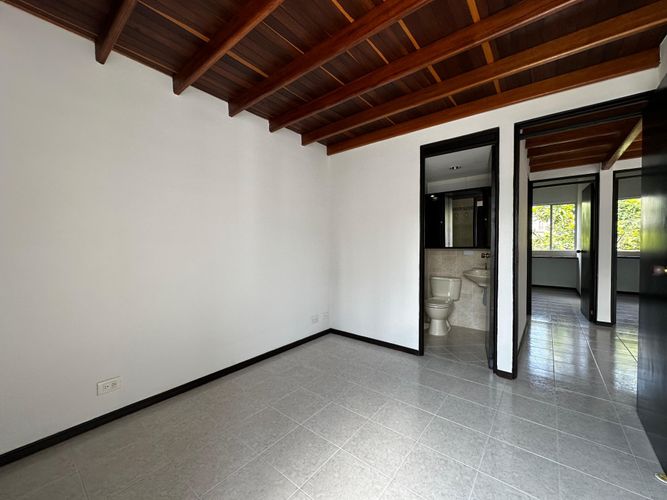Apartamento de 3 alcobas en venta en Aldea Verde, Sabaneta, 70 m² · foto 15 de 20