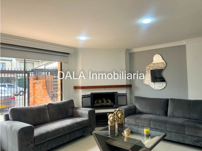 Casa de 4 alcobas en venta en Ub La Virginia, Chía, 288 m² · foto 2 de 24