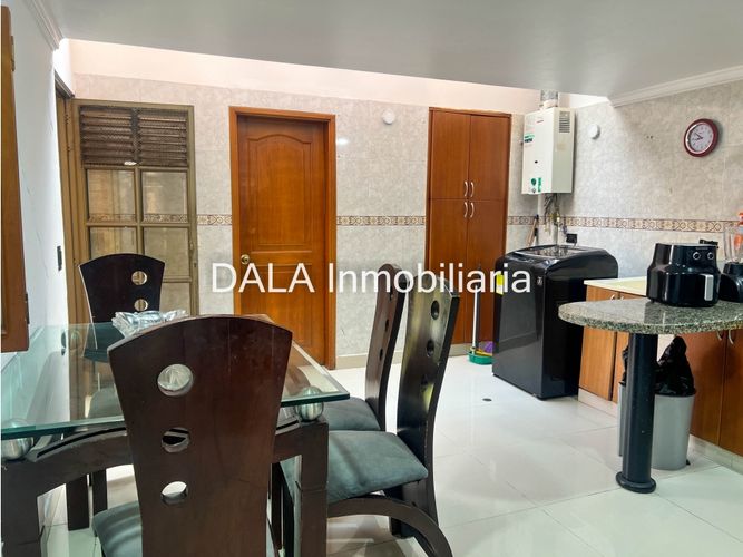 Casa de 4 alcobas en venta en Ub La Virginia, Chía, 288 m² · foto 4 de 24