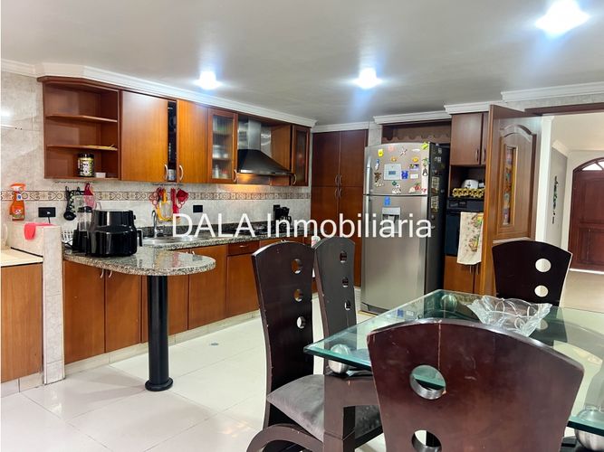 Casa de 4 alcobas en venta en Ub La Virginia, Chía, 288 m² · foto 7 de 24
