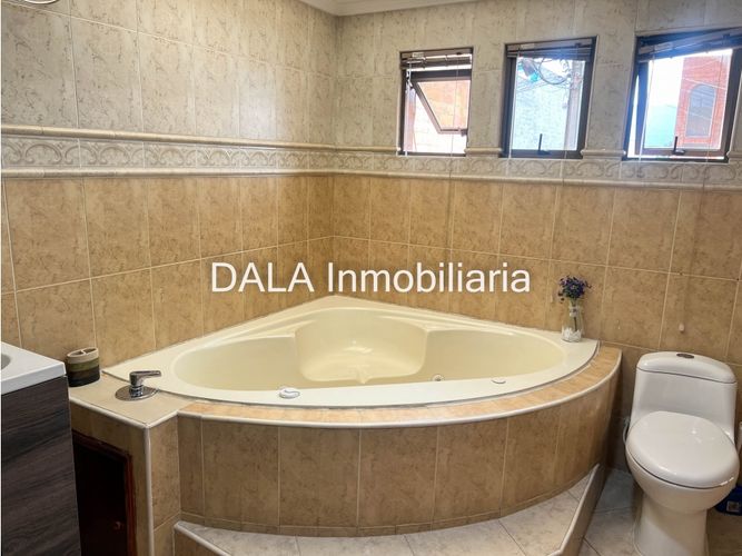 Casa de 4 alcobas en venta en Ub La Virginia, Chía, 288 m² · foto 16 de 24