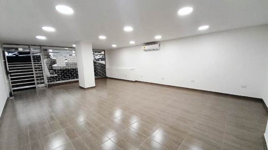 Local en arriendo en Santa Monica, Cali, 51 m² · foto 2 de 14