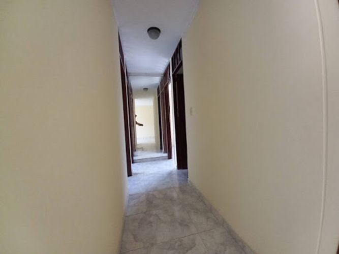 Apartamento de 3 alcobas en venta en El Limonar, Cali, 78 m² · foto 12 de 24