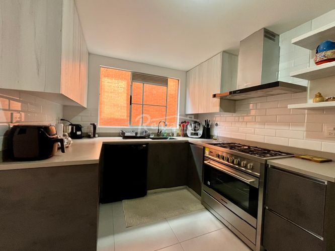 Casa de 4 alcobas en venta en Zuñiga, Medellín, 280 m² · foto 4 de 24