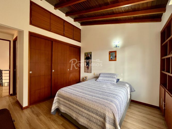 Casa de 4 alcobas en venta en Zuñiga, Medellín, 280 m² · foto 7 de 24