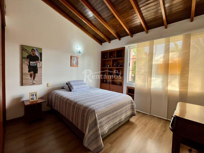 Casa de 4 alcobas en venta en Zuñiga, Medellín, 280 m² · foto 8 de 24