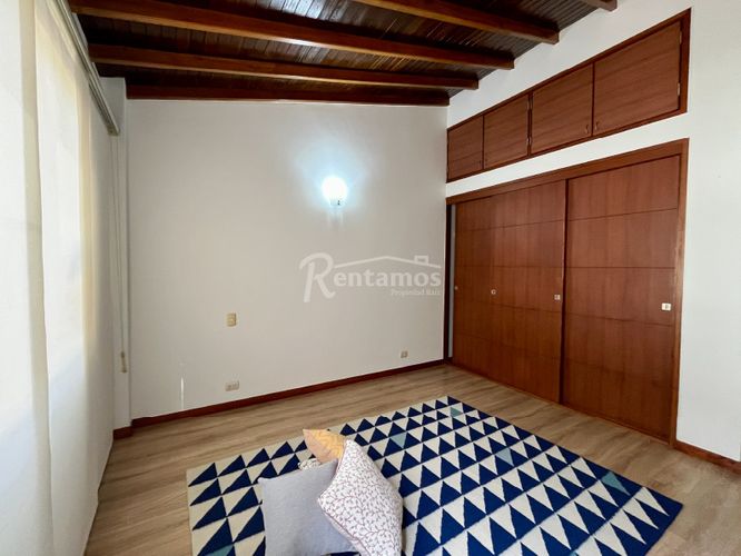 Casa de 4 alcobas en venta en Zuñiga, Medellín, 280 m² · foto 13 de 24