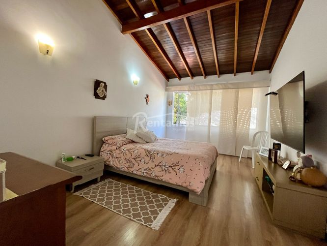 Casa de 4 alcobas en venta en Zuñiga, Medellín, 280 m² · foto 16 de 24