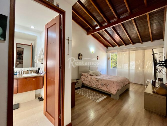 Casa de 4 alcobas en venta en Zuñiga, Medellín, 280 m² · foto 17 de 24
