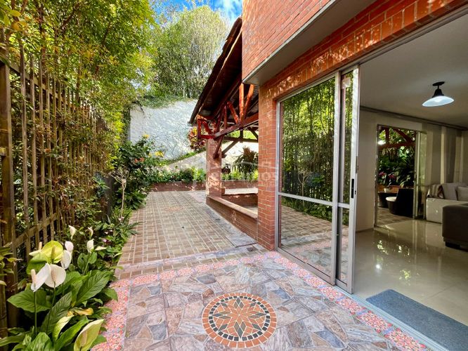 Casa de 4 alcobas en venta en Zuñiga, Medellín, 280 m² · foto 22 de 24