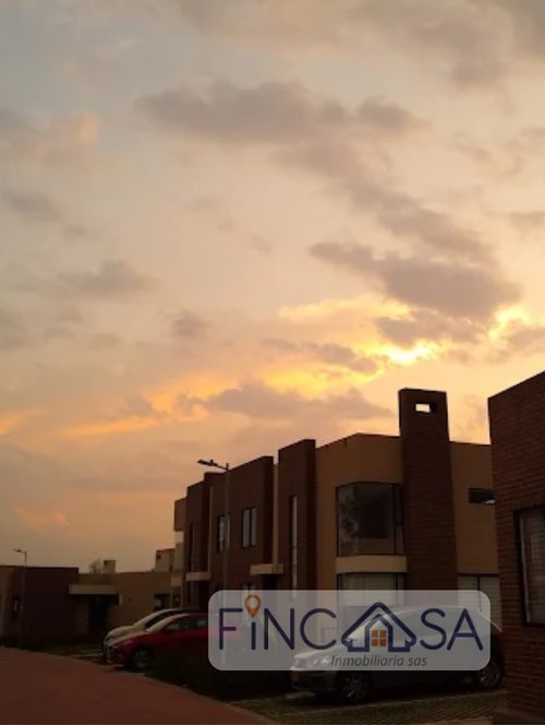 Casa de 4 alcobas en venta en Pueblo Viejo, Cota, 119 m² · foto 2 de 24