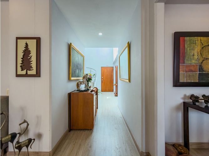 Apartamento en venta en Santa Barbara, Bogotá · foto 2 de 24