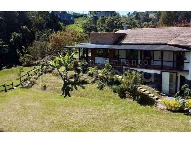 Casa de 3 alcobas en venta en Vía Las Palmas, Envigado, 300 m² · foto 4 de 23