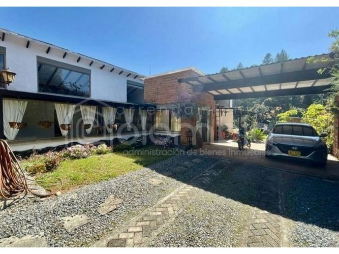 Casa de 3 alcobas en venta en Vía Las Palmas, Envigado, 300 m² · foto 6 de 23