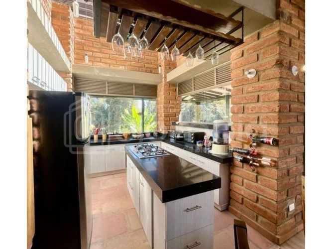 Casa de 3 alcobas en venta en Vía Las Palmas, Envigado, 300 m² · foto 11 de 23