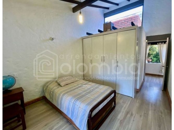 Casa de 3 alcobas en venta en Vía Las Palmas, Envigado, 300 m² · foto 13 de 23