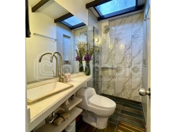 Casa de 3 alcobas en venta en Vía Las Palmas, Envigado, 300 m² · foto 19 de 23