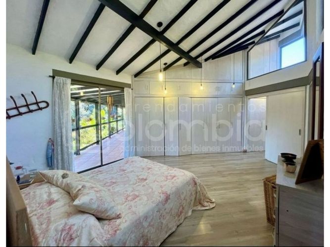 Casa de 3 alcobas en venta en Vía Las Palmas, Envigado, 300 m² · foto 20 de 23