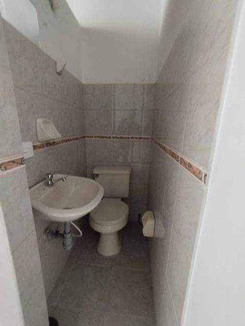 Casa de 4 alcobas en venta en Prados De Sabaneta, Sabaneta, 100 m² · foto 2 de 11
