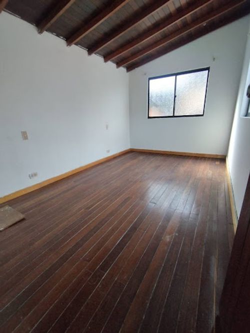 Casa de 4 alcobas en venta en Prados De Sabaneta, Sabaneta, 100 m² · foto 6 de 11