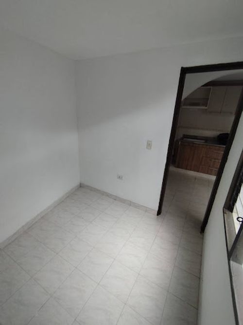 Casa de 4 alcobas en venta en Prados De Sabaneta, Sabaneta, 100 m² · foto 8 de 11