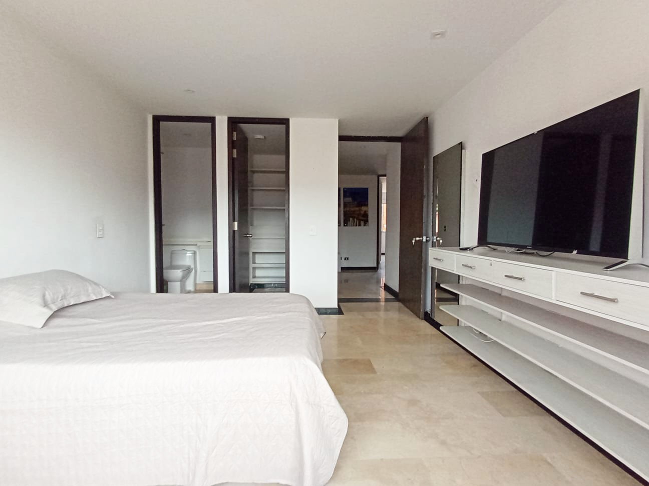Apartamento en arriendo en Laureles, Medellín · foto 9 de 18