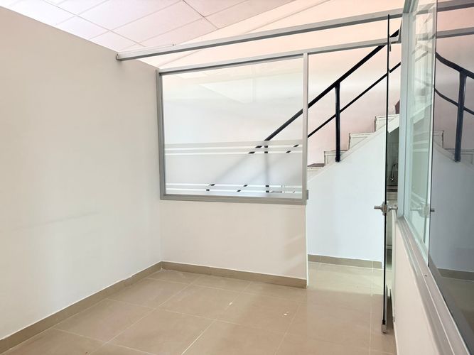 Oficina en arriendo en El Poblado, Medellín, 110 m² · foto 2 de 14