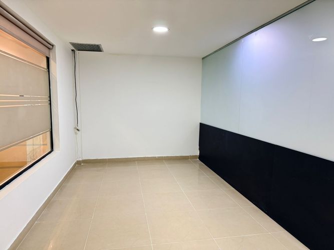 Oficina en arriendo en El Poblado, Medellín, 110 m² · foto 7 de 14