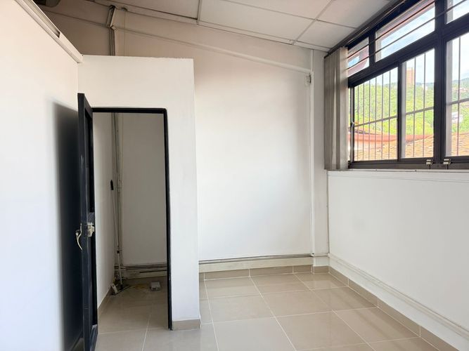Oficina en arriendo en El Poblado, Medellín, 110 m² · foto 8 de 14