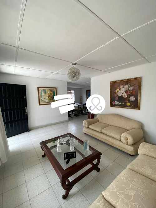 Casa de 5 alcobas en venta en Los Jobos, Barranquilla, 300 m² · foto 6 de 12