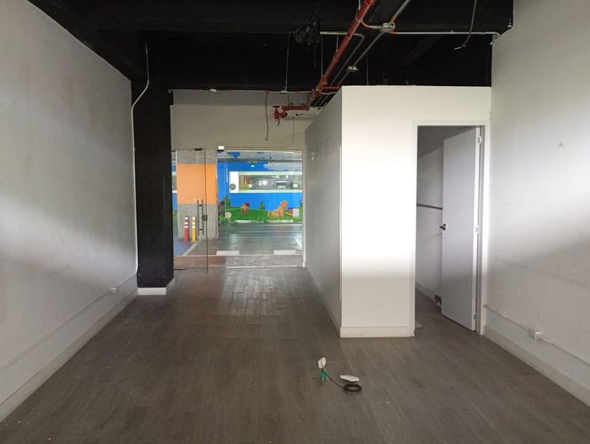 Local en arriendo en El Poblado, Medellín, 42 m² · foto 4 de 5