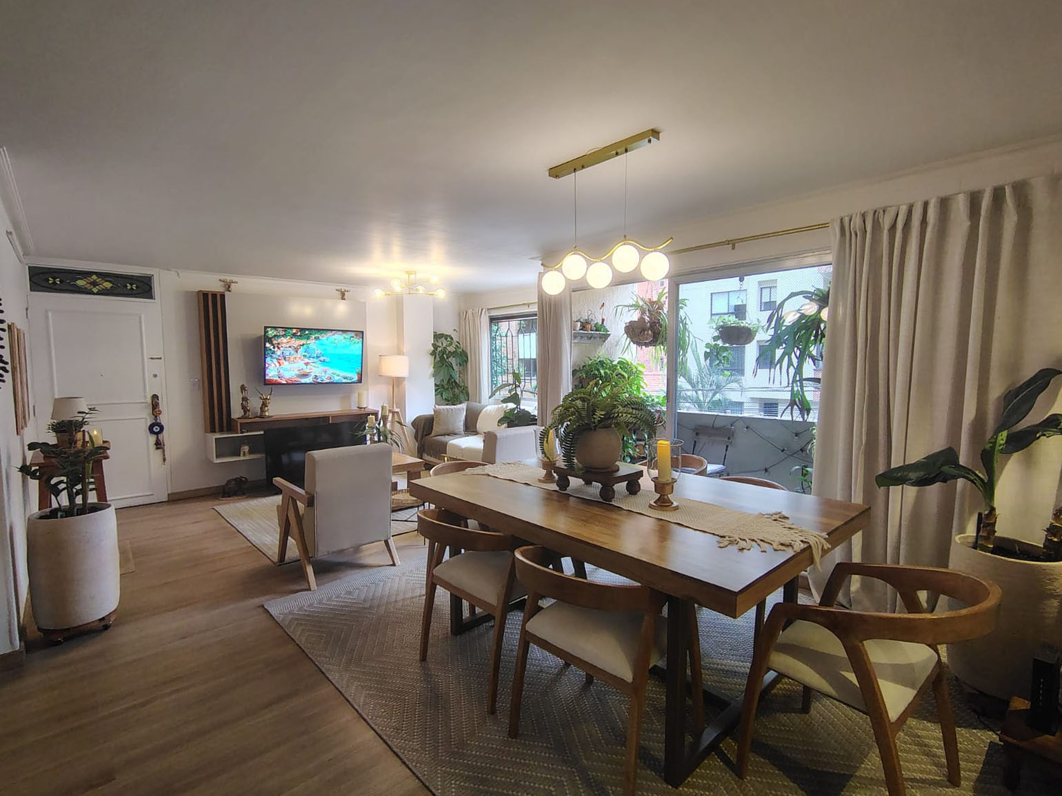 Apartamento en arriendo en Laureles, Medellín · foto 2 de 16