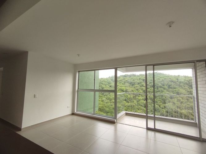 Apartamento de 3 alcobas en venta en Cañaveral, Floridablanca, 90 m² · foto 3 de 20