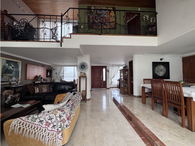 Casa de 4 alcobas en venta en Ilarco, Bogotá, 270 m² · foto 10 de 24