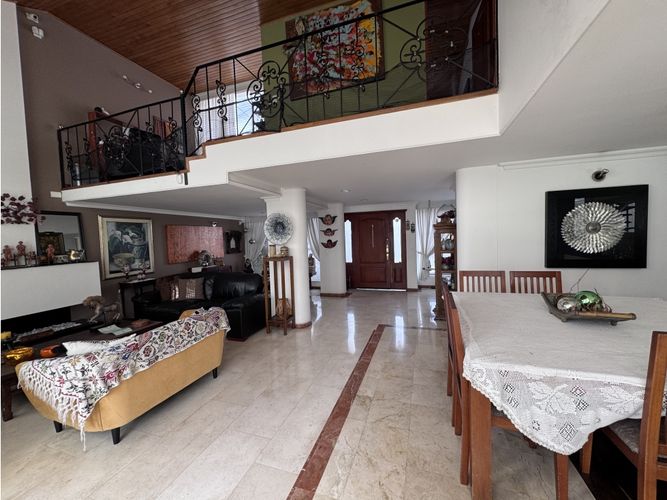 Casa de 4 alcobas en venta en Ilarco, Bogotá, 270 m² · foto 13 de 24